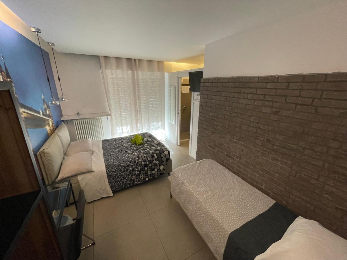 Smile Accomodation Sarre Exterior photo